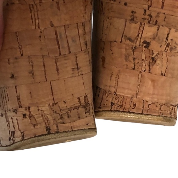 Stuart Weitzman  Size 10 denim  wedge with gold hardware - Picture 10 of 11